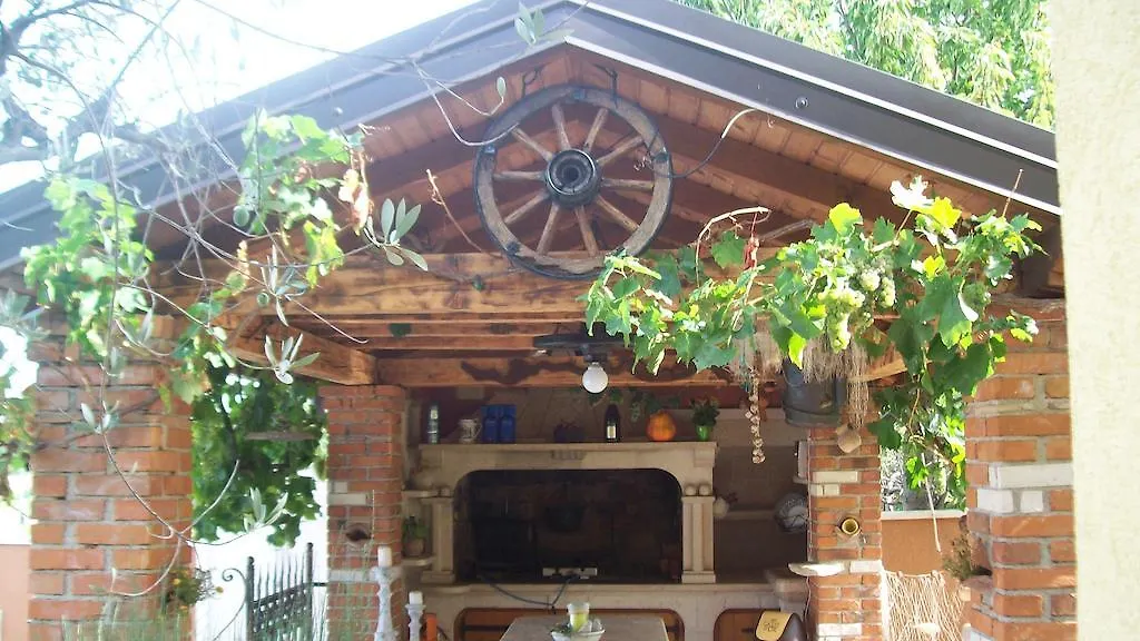 Apartments Barbara Πόρετς 0*,